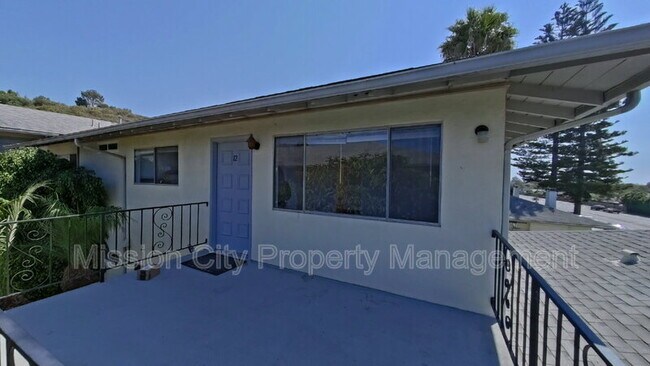 Foto del edificio - 7580 Cathedral Oaks Rd