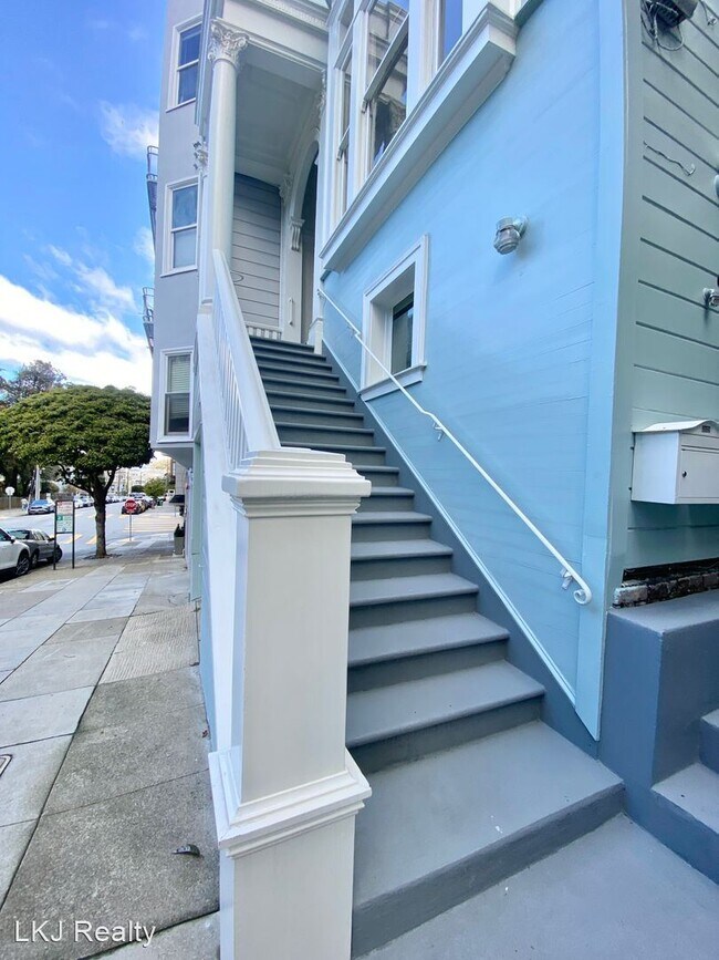Building Photo - 2 br, 2 bath House - 2524 Gough Street