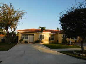 Building Photo - 21511 SW 122nd Ct