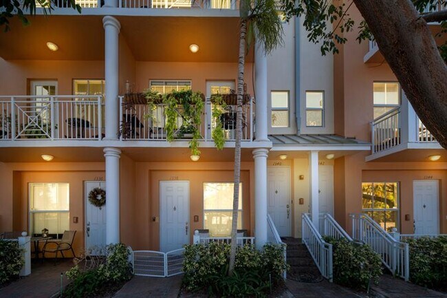 Foto del edificio - 1340 SW 2nd Ct
