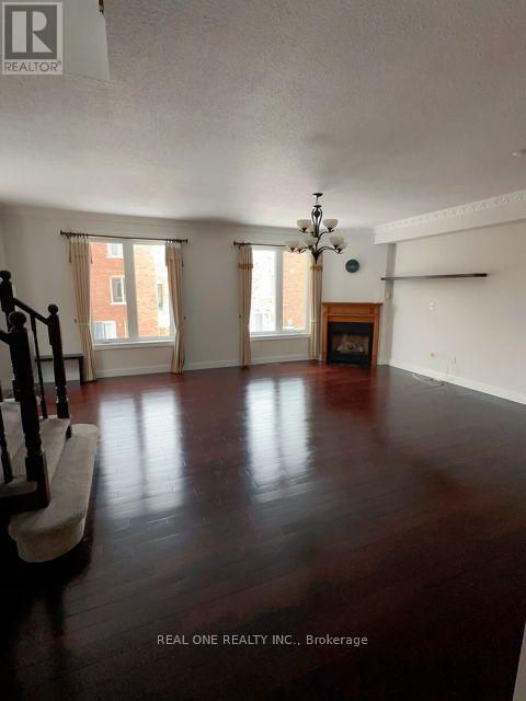 Photo du bâtiment - 169 Leitchcroft Crescent