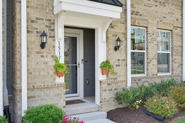 Building Photo - 1517 Irving Hl Dr