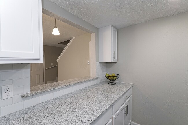 B2 - 2HAB, 2BA - 1201SF - Cocina - Zander Park