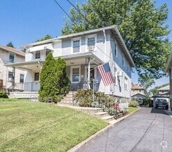 Building Photo - 3207 Albemarle Ave