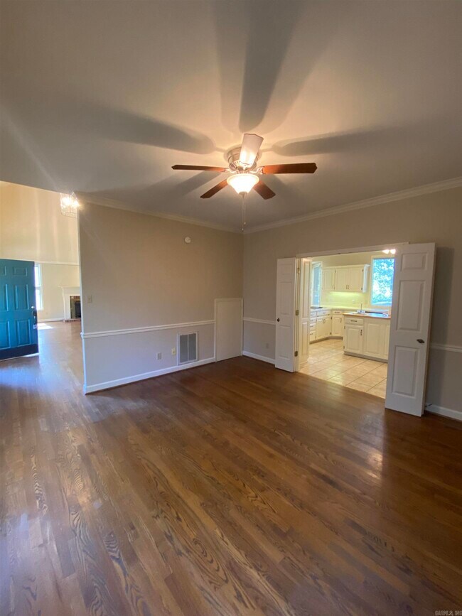 Building Photo - 10 Palmetto Ct