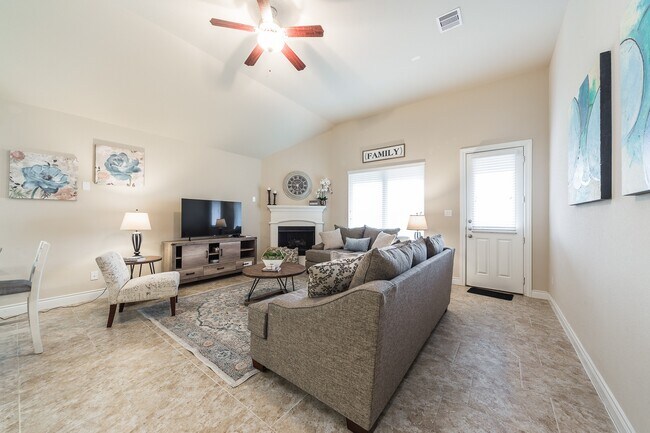 Building Photo - 6602 Sterling Shores Ln