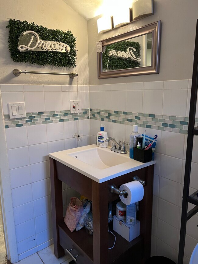 Baño - 2836 Xavier St