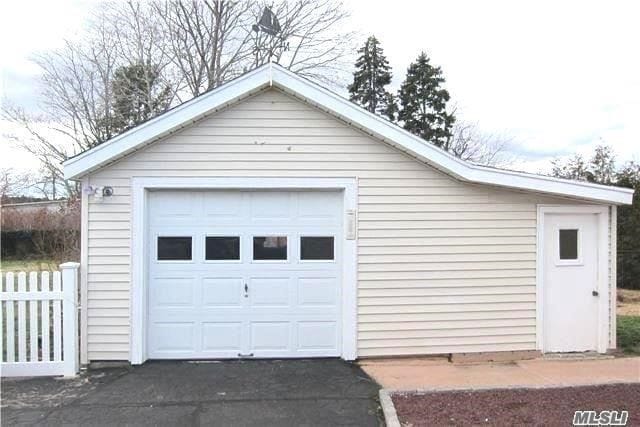 Building Photo - 1059 Woodcrest Ave