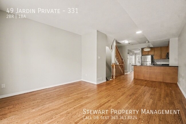 Building Photo - 49 Jardin Private