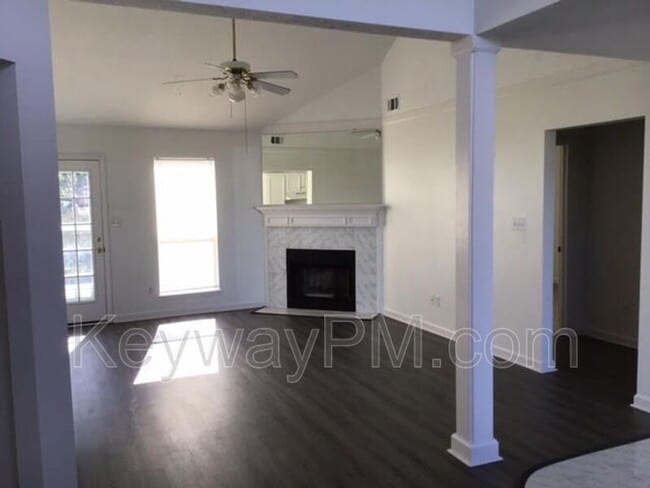 Building Photo - 119 Summerfield Cir