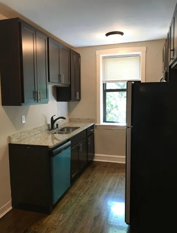 Building Photo - 3607 S King Dr