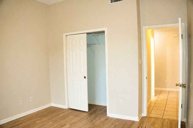 Foto del edificio - 1507 Hollyhock Ct