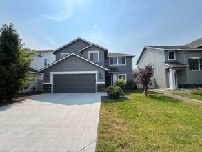 Building Photo - 4925 W Grand Rapids Dr