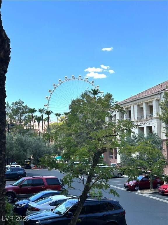 Building Photo - 270 E Flamingo Rd