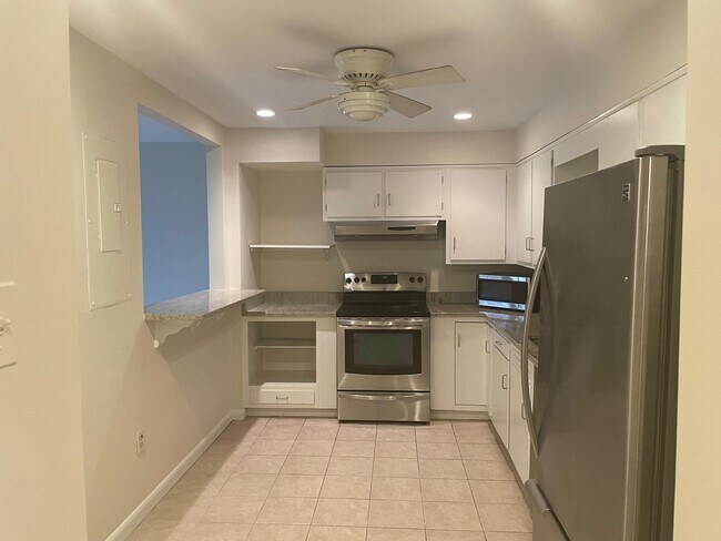 Foto del edificio - 4948 Sentinel Dr