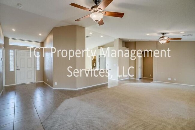 Building Photo - 55+ COMMUNITY, Beautiful Home with Two Mas...
