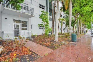 Building Photo - 4332 Collins Ave