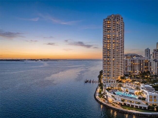 Foto del edificio - 808 Brickell Key Dr