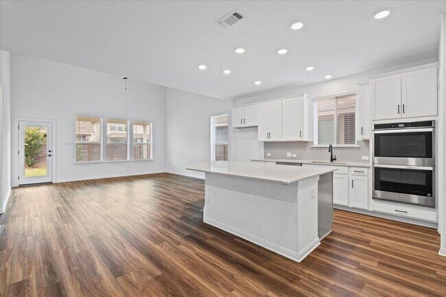 Foto del edificio - 309 Harbors Ln