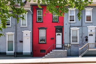 Building Photo - 109 N Warren St