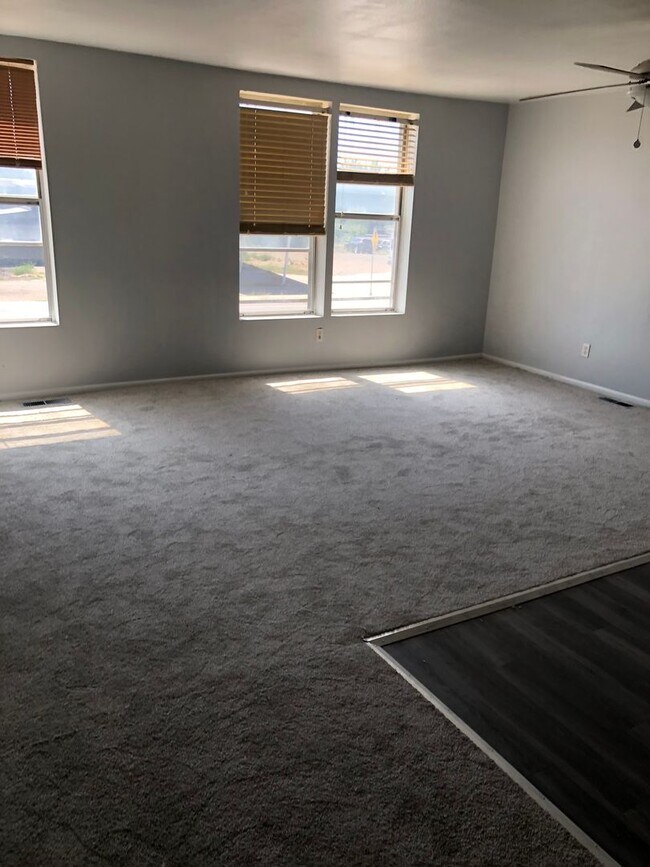 Foto del edificio - MM-36 W Main