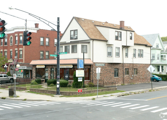 Building Photo - 368-370 Franklin Ave