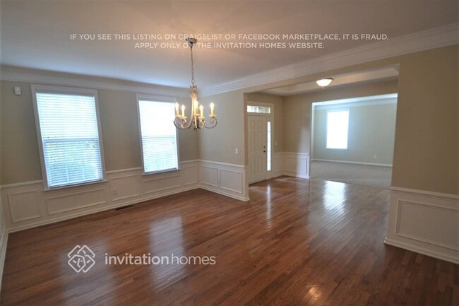 Building Photo - 2104 Riverbank Rd