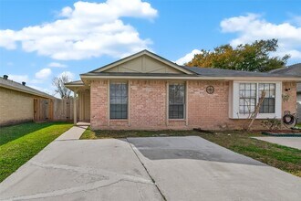 Building Photo - 5205 Beaverbrook Dr