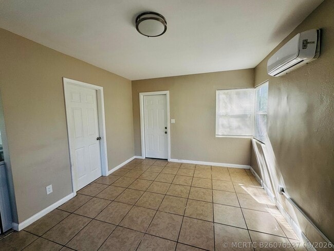 Building Photo - 602 Texas Ct