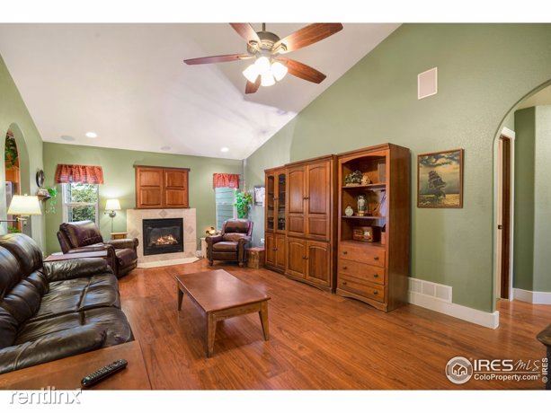 Foto del edificio - 5 br, 3 bath House - 8437 Sonata Ln