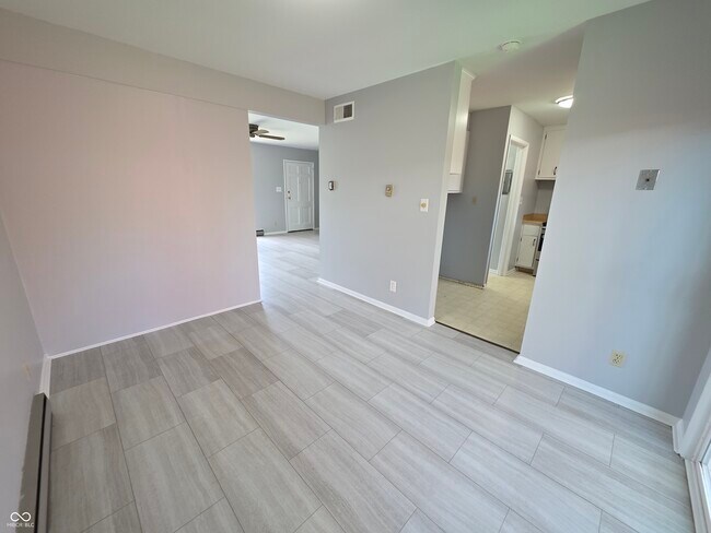 Foto del edificio - 4929 Mt Vernon Dr