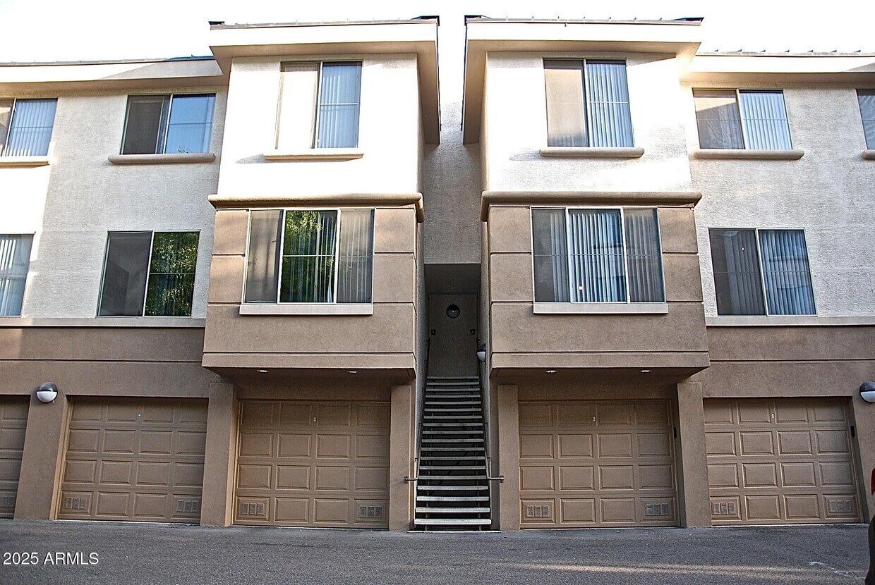 Foto principal - 1701 E Colter St