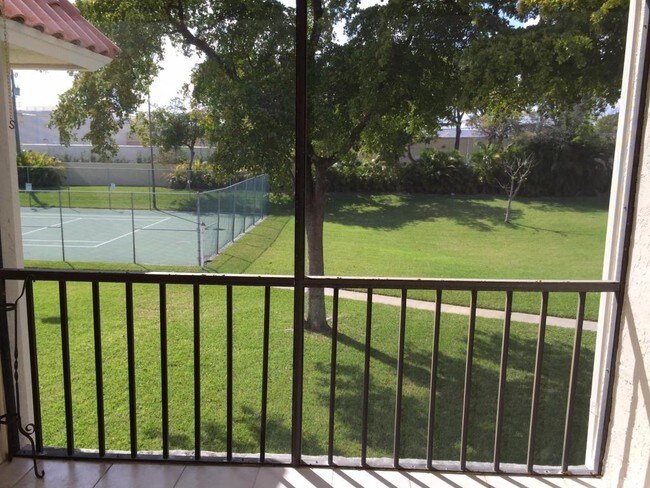 Building Photo - 3020 Florida Blvd