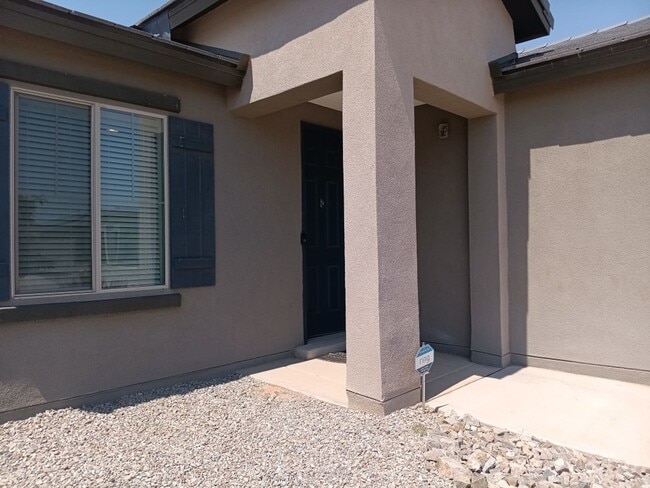 Building Photo - 1160 Vallecito Loop NW