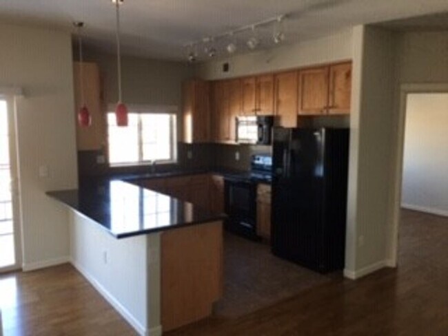 Foto del edificio - Stunning Clocktower Penthouse Condo with mountain views!