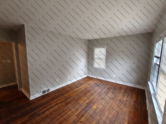 Foto del edificio - 417 W 14th St