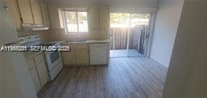 Foto del edificio - 2828 Coconut Ave