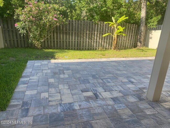 Building Photo - 4860 Red Egret Dr