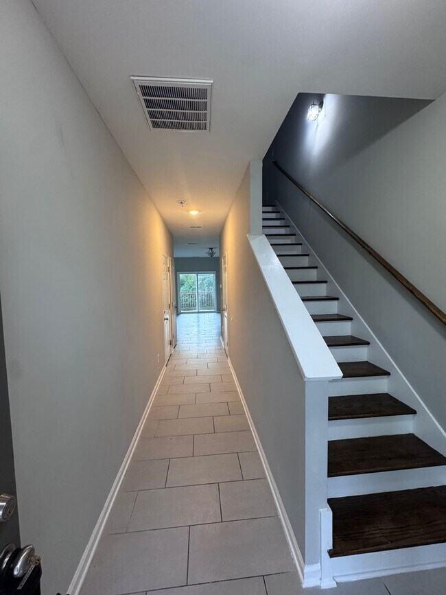 Foto del edificio - Welcome to Your New 3 bedroom/2 bath Home ...