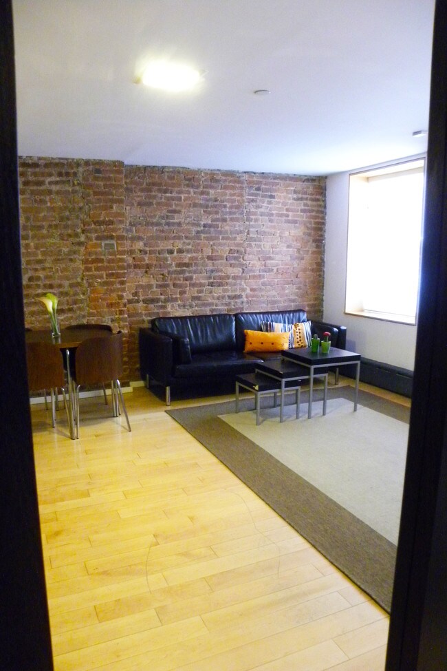 Foto del edificio - 186 S 8th St