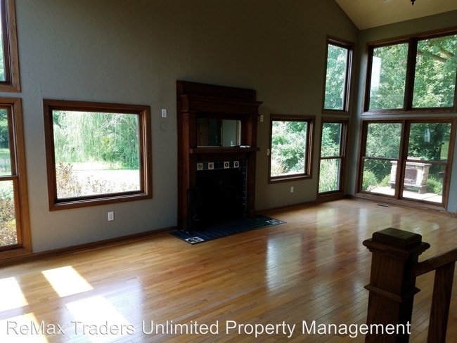 Foto del edificio - 4 br, 4 bath House - 517 Coal Bank Rd.