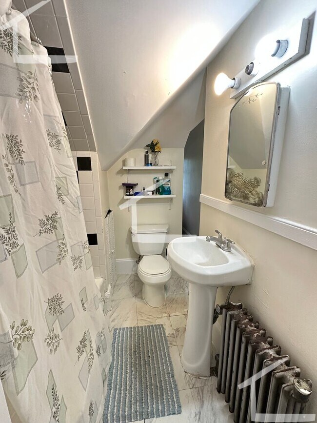 Foto del edificio - 1Br/1Bth, ready to move in Feb 1, 2026. Heat/Hot Water included!