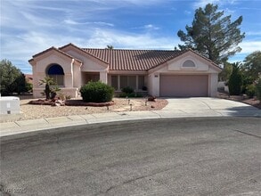 Building Photo - 2404 Floyd Ct