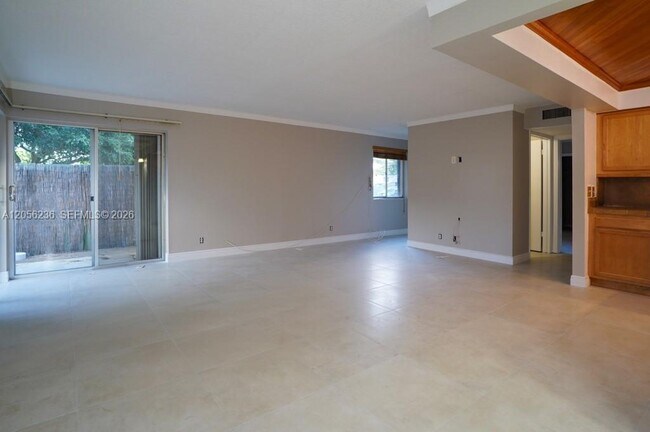 Building Photo - 1815 Fairview Villas Dr