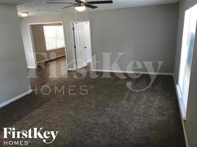 Building Photo - 20 Mildred Ln