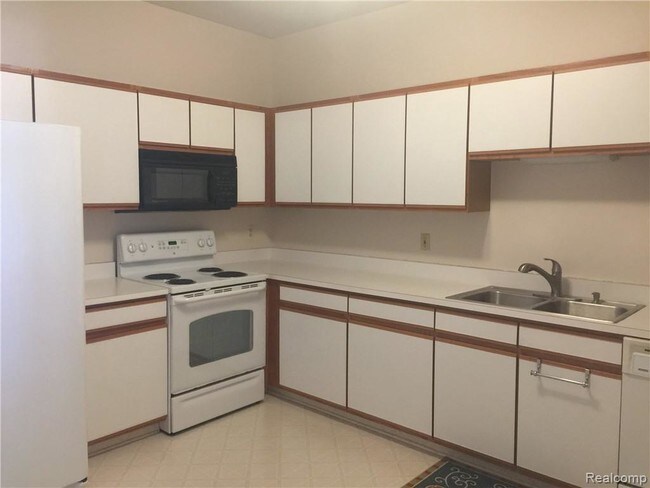 Building Photo - 41681 Magnolia Ct