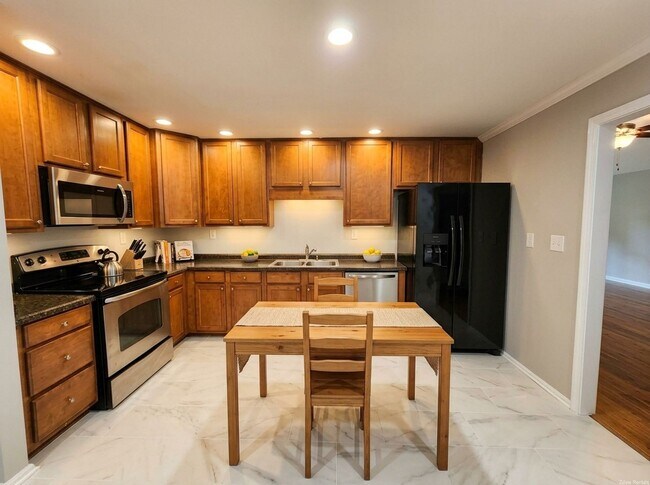 Building Photo - 29 Tinica Way