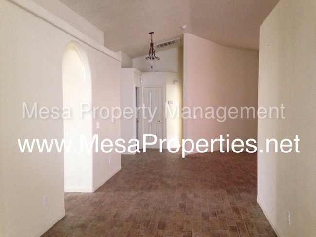 Building Photo - 10350 Wilson Ranch Rd