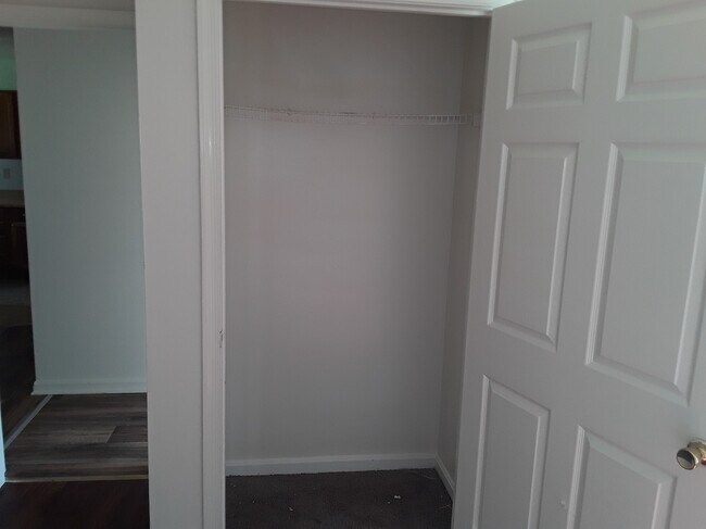 Building Photo - 160 Lancaster Creek Dr