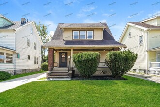 Building Photo - 12718 Maplerow Ave